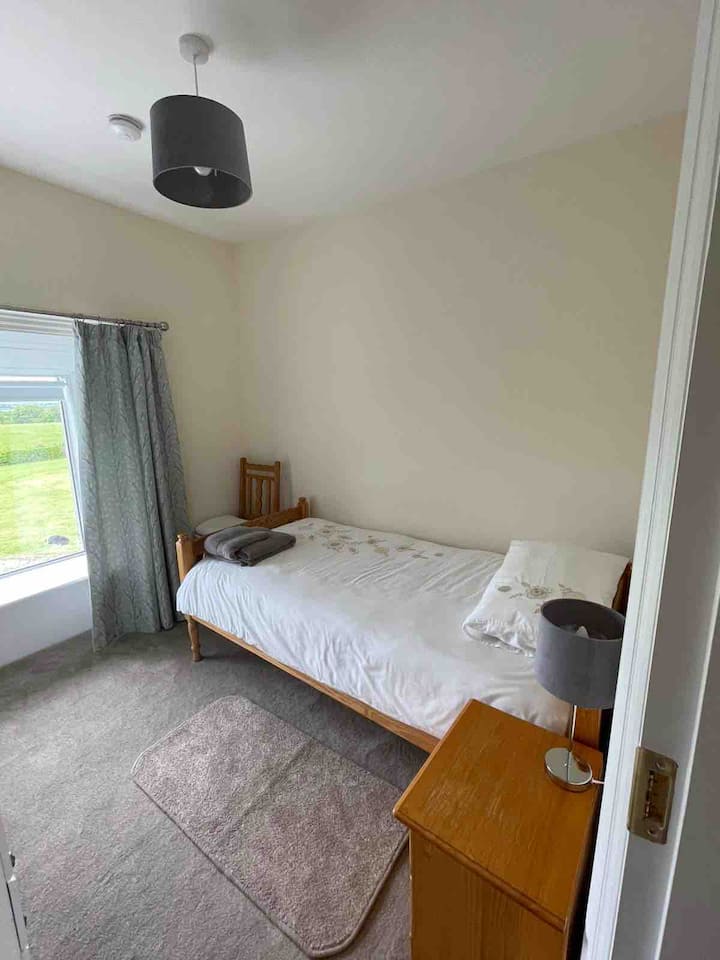 საძინებელი 4