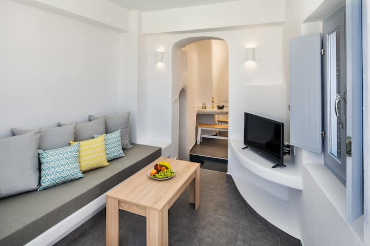 Ng Maisonette Private Jacuzzi - Santorini