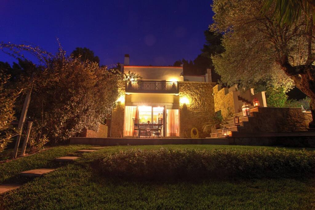 The front side of Villa Vicky.