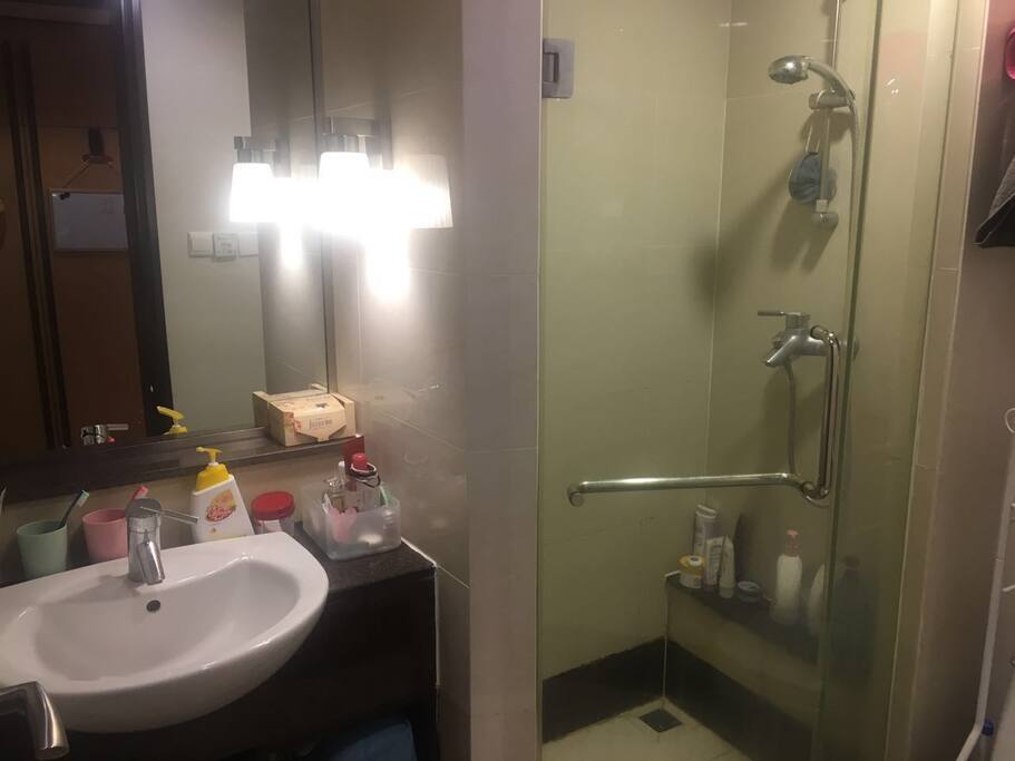卫生间 washroom