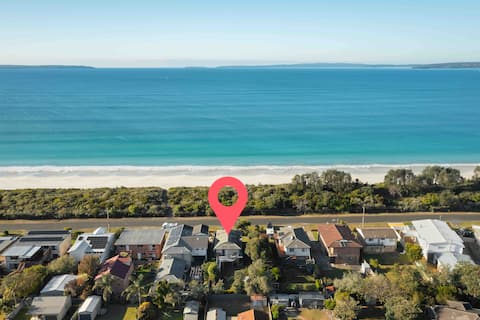 Top performing Airbnb: Beautiful pet-friendly home 50m from the beach! in Callala Beach