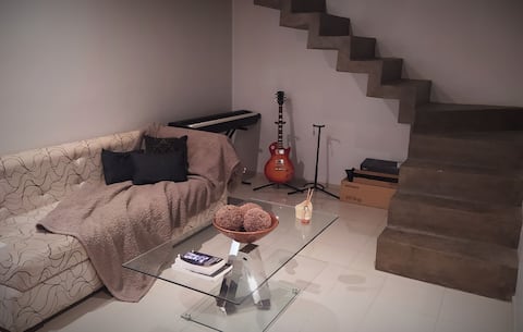Top performing Airbnb: Premium duplex, 1D, excellent location in Departamento Yerba Buena