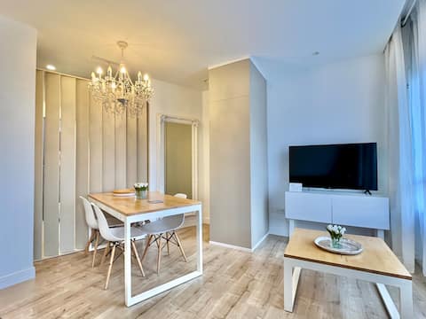 Popular Airbnb listing: Cozy apartment downtown - My Malaga Apartments in Perchel Norte