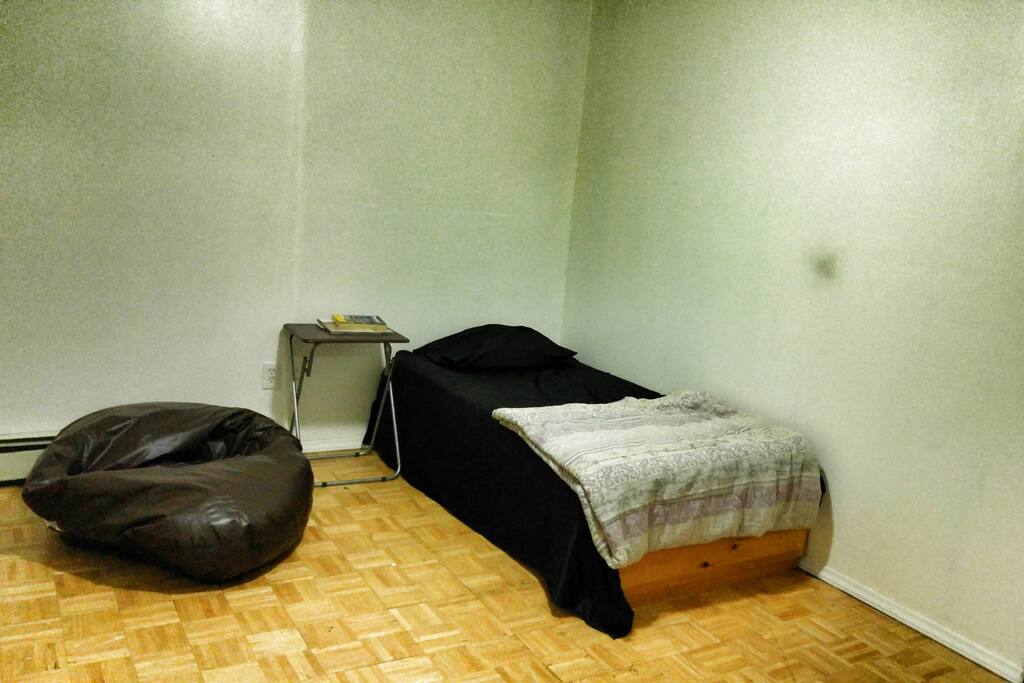 the privet bedroom