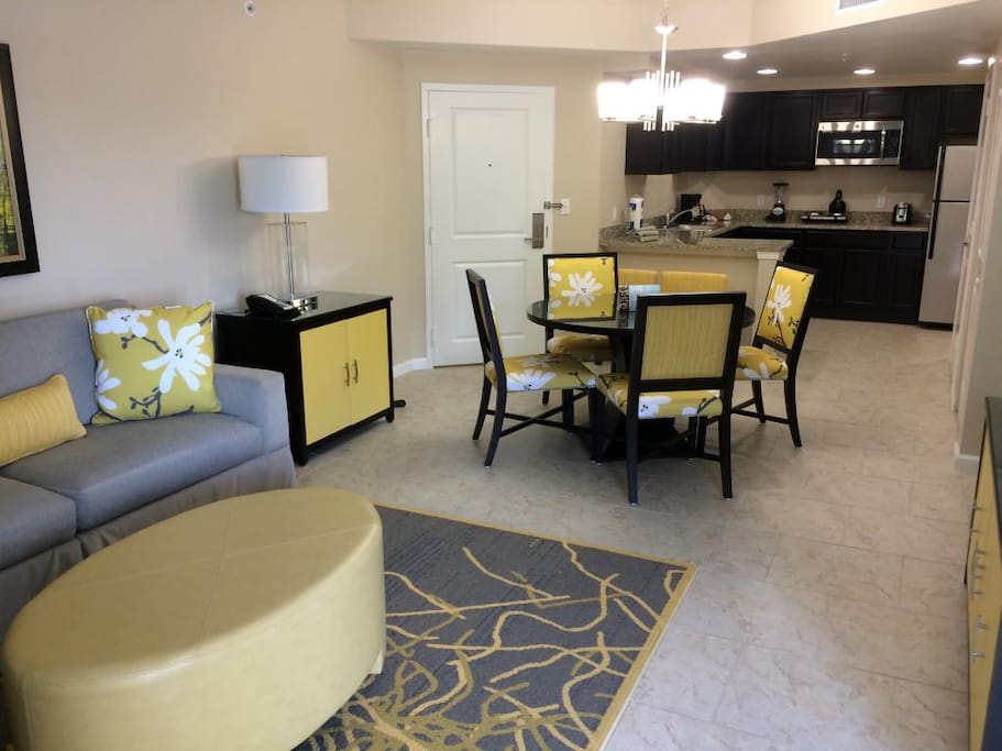Living Room/Dining Area