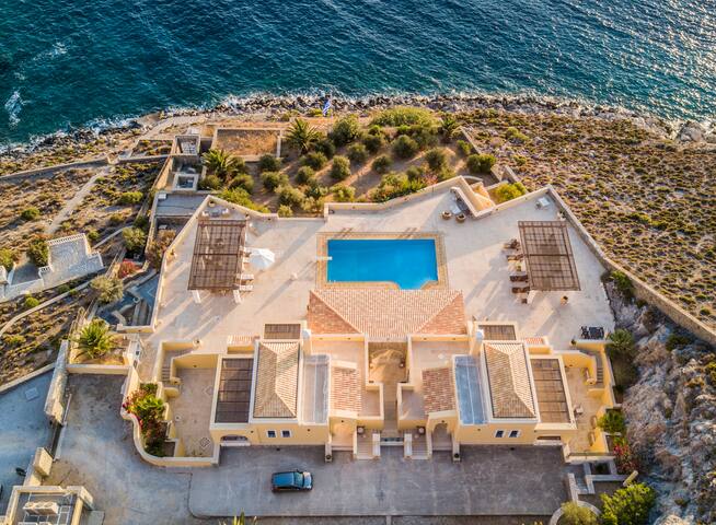 Kasteli Villa East gallery image 2