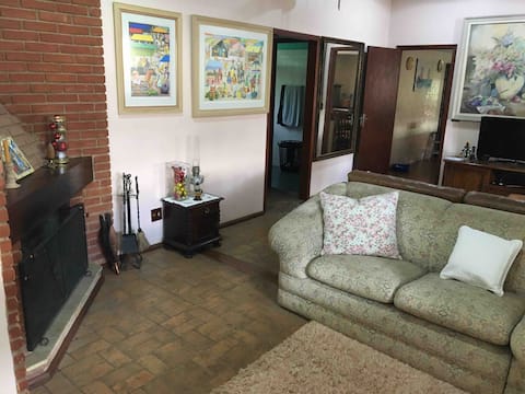 Top performing Airbnb: Country House with rustic kitchen and fireplace! in Piedade