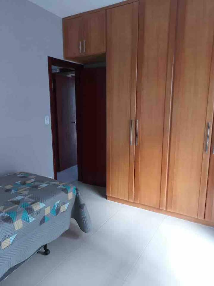 Единечна спална соба 