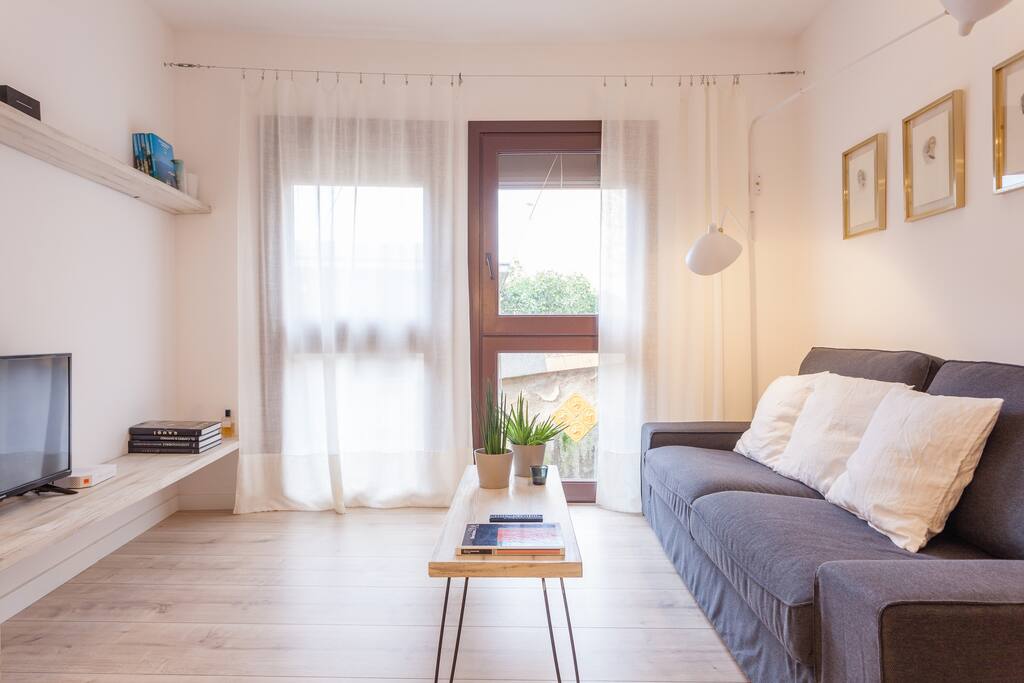 Saló amb TV i Wi-fi
Living room with TV and Wi-fi