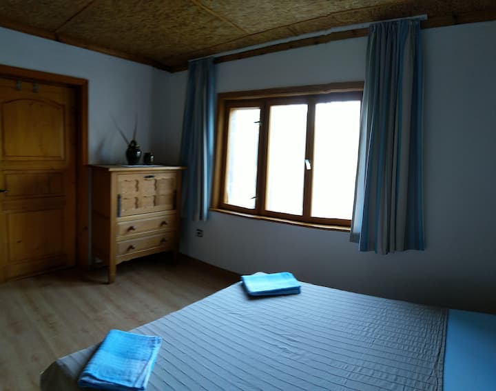 غرفة النوم 1