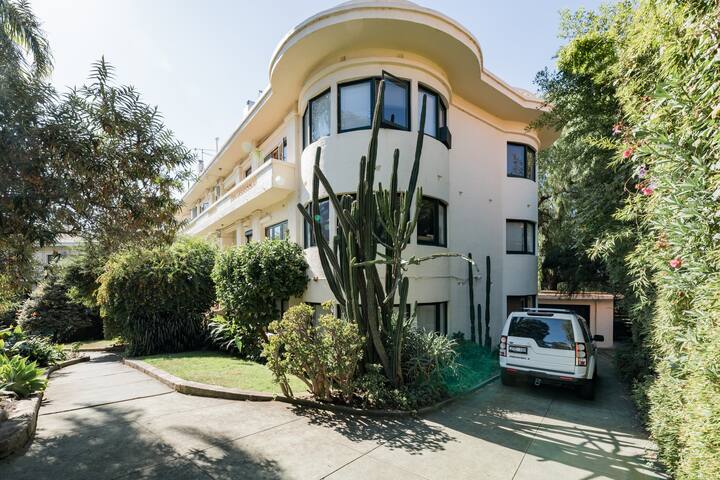 Art Deco Penthouse with Panoramic Rooftop Terrace gallery image 5
