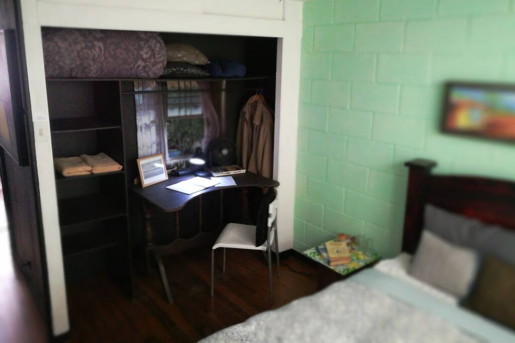 private desk with an imaginary foto view