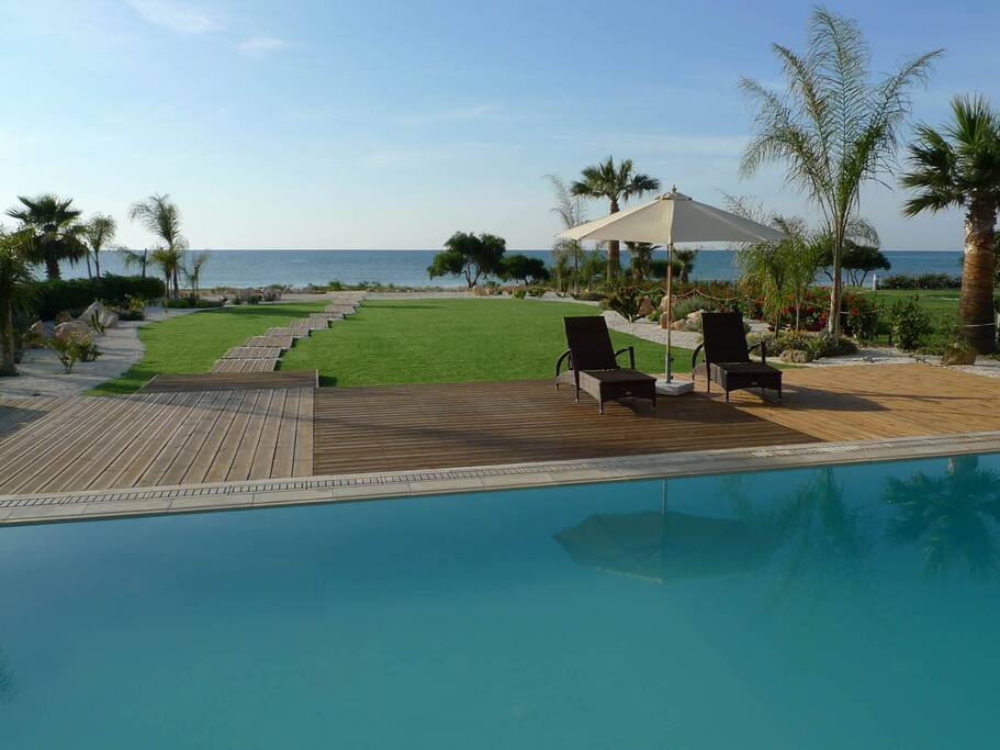 The Sun Deck and Garden