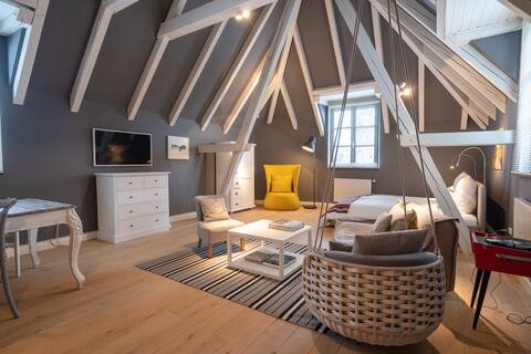 Mountain Suite: Design & Coziness @ Lake Starnberg