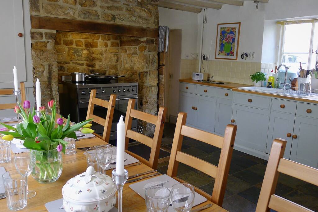 kitchen/dining room. Seats 10