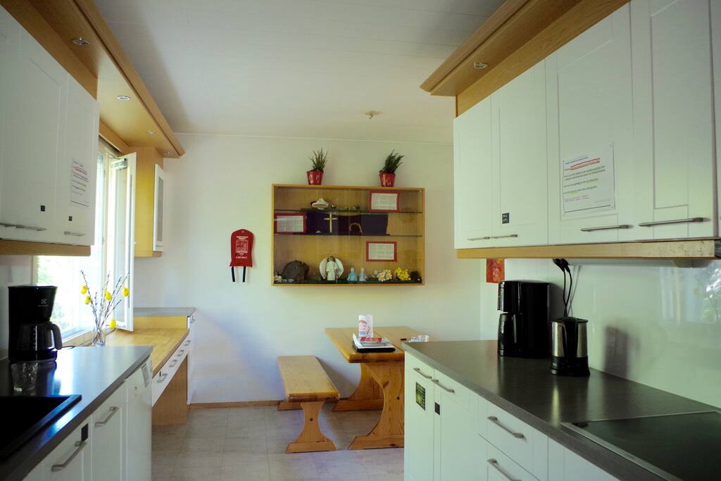 clean and well equipped kitchen