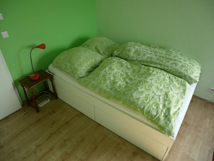 Bett