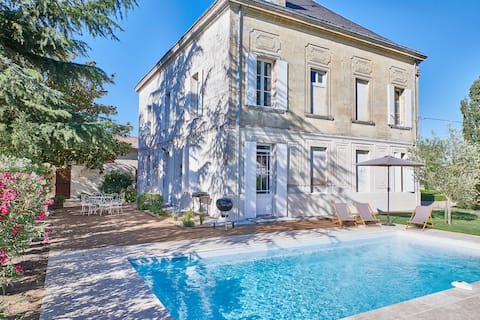 Luxurious Wine Estate Saint-Emilion Grand Cru with private swimming pool