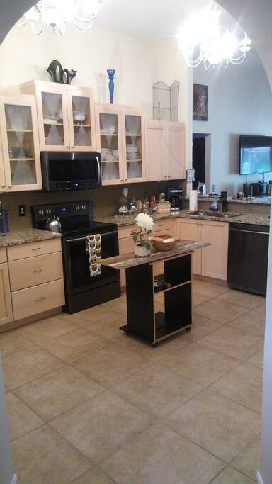 GOURMET KITCHEN