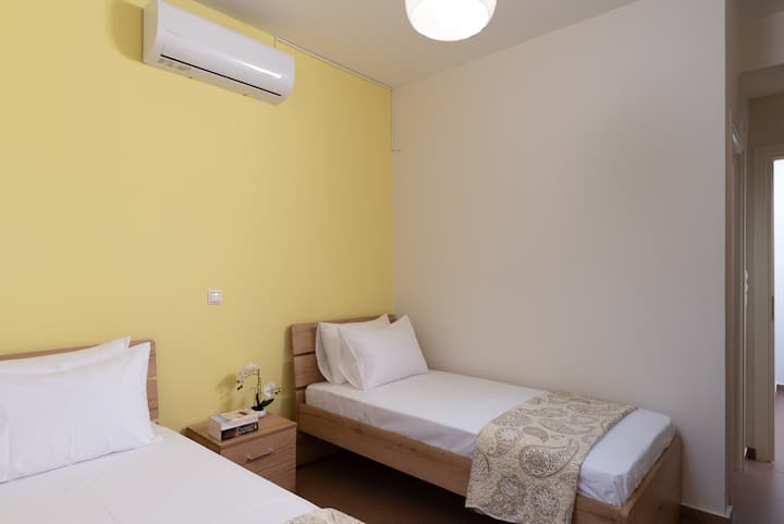 HABITACIÓN CON 2 CAMAS INDIVIDUALES.