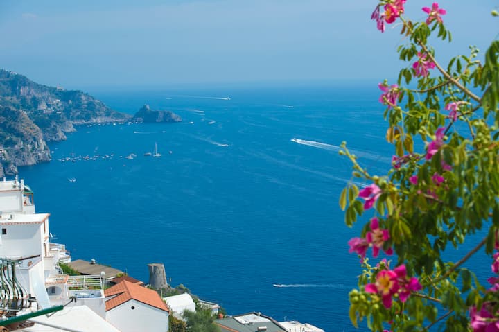 Casa Maria Giovanna, facing the sea