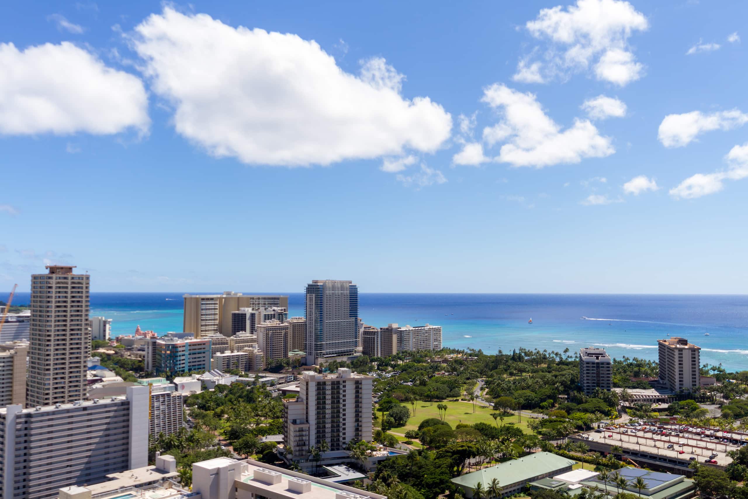 Condo in Honolulu · ★4.55 · 2 bedrooms · 4 beds · 2 private baths - Image 15