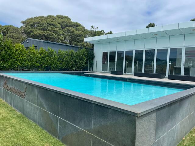 Rosemond gallery image 2