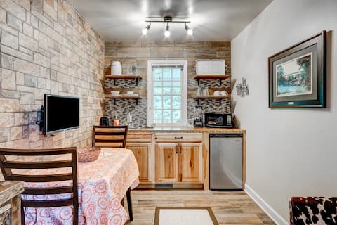 Top performing Airbnb: *River Park Cottage*—Charming, Quaint & Private! in Greenville