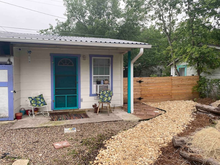 Private Casita near hip Southtown Bungalows for Rent in San Antonio
