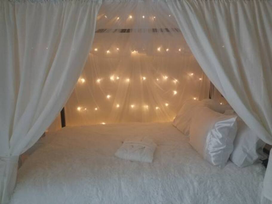 Our standard suite can also accommodate up to one crib.