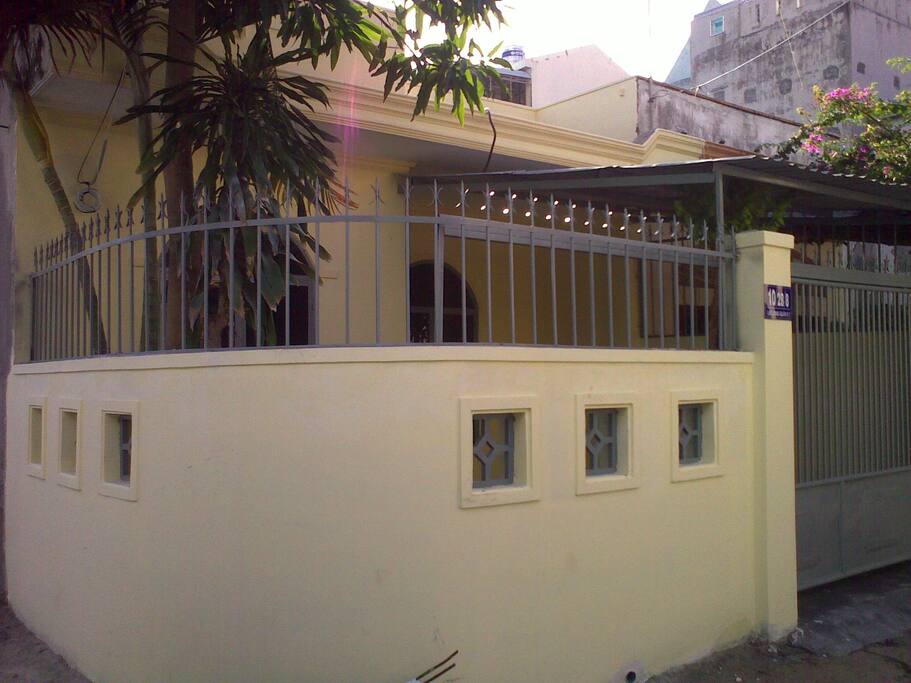 Gate