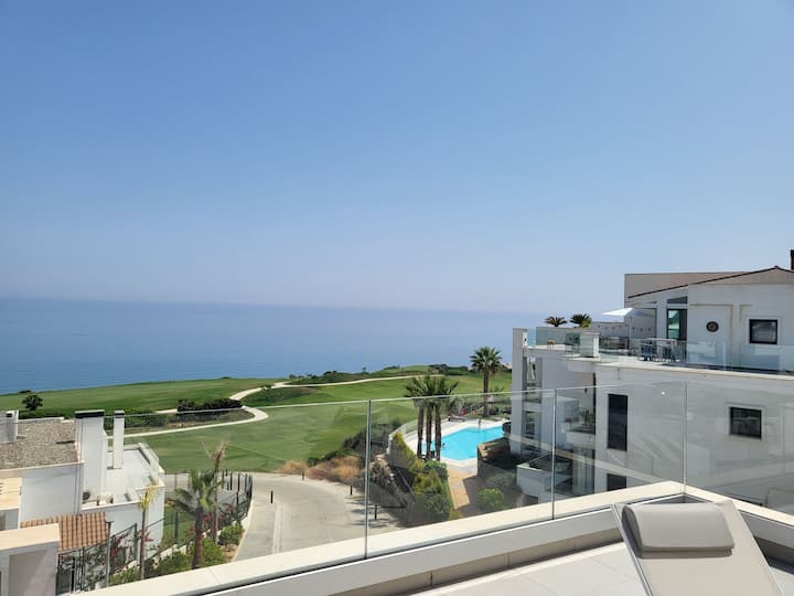 Luxurious Penthouse with Amazing Views Apartments for Rent in Cádiz