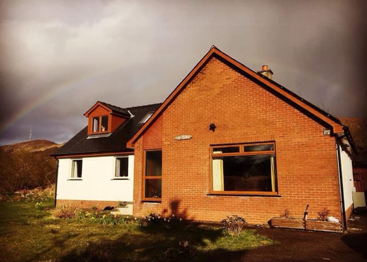 Callanish En Suite Room 1. Small Double Room - Fort William