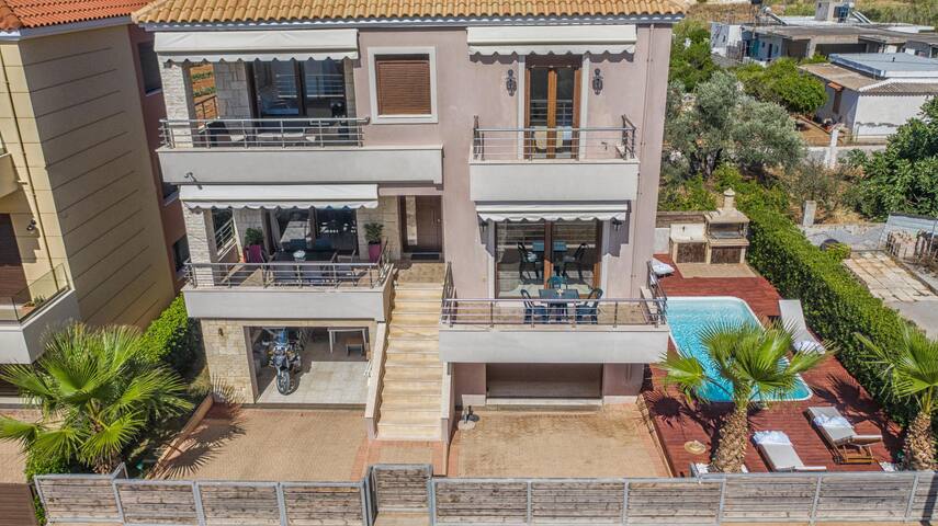 Villa Pellina 100 m from the beach.Private pool gallery image 4