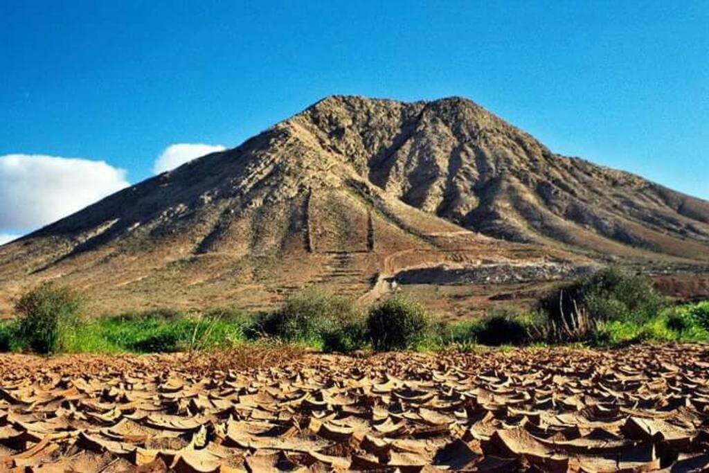 Bored take a hike up the neighbourhood vulcano☺