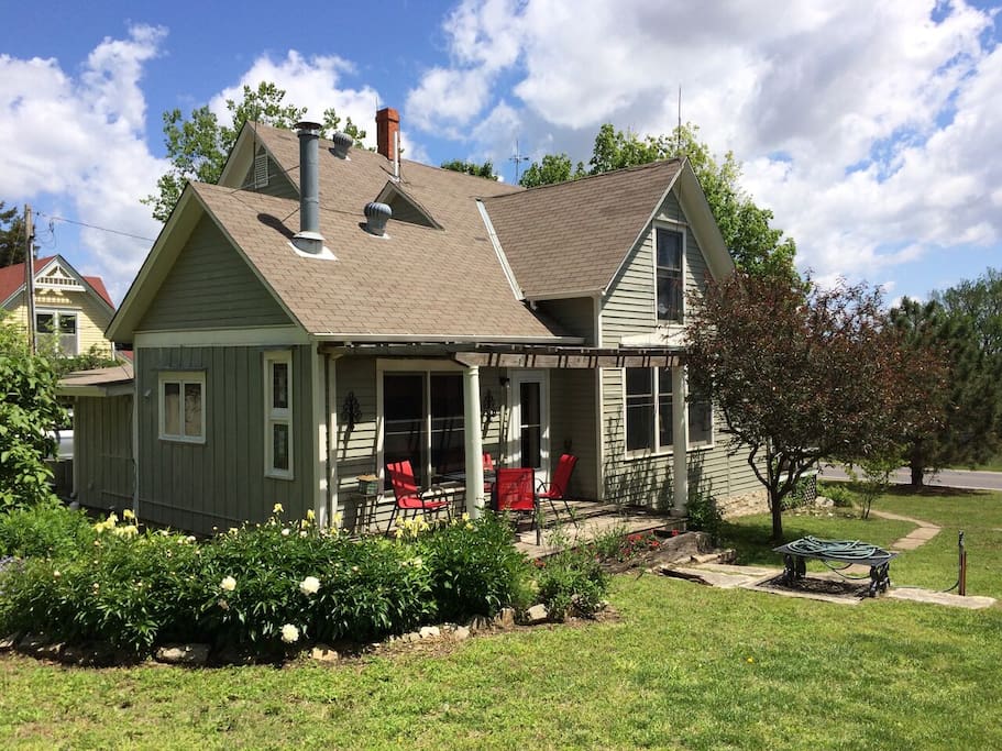 South porch with large open lot
