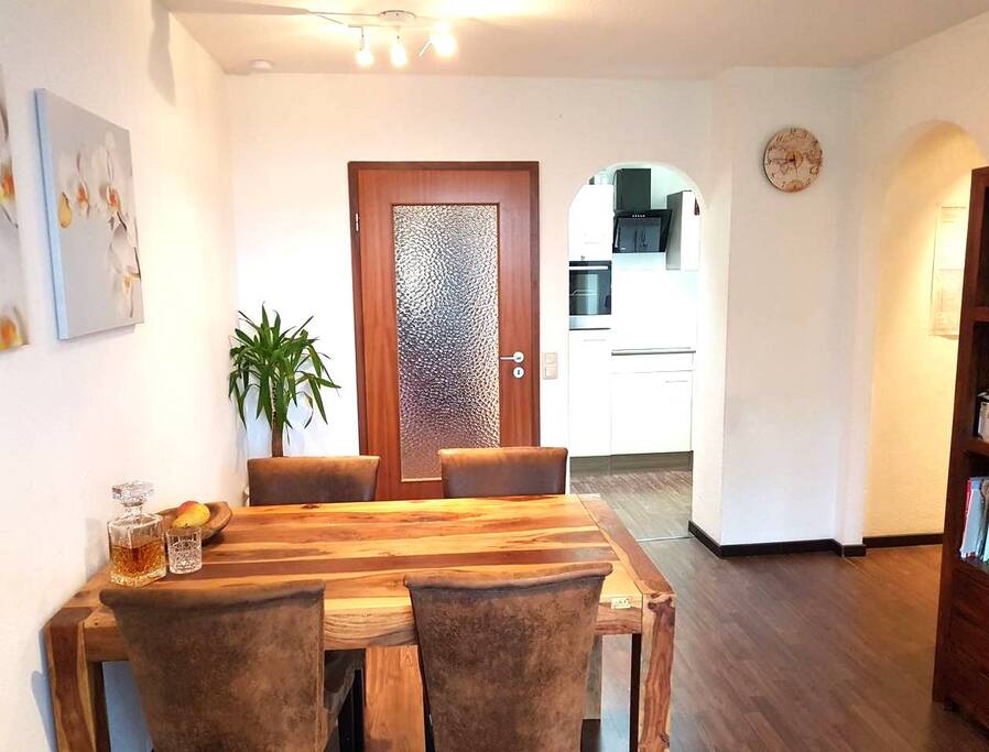 Living room/Wohnzimmer mit Esstisch