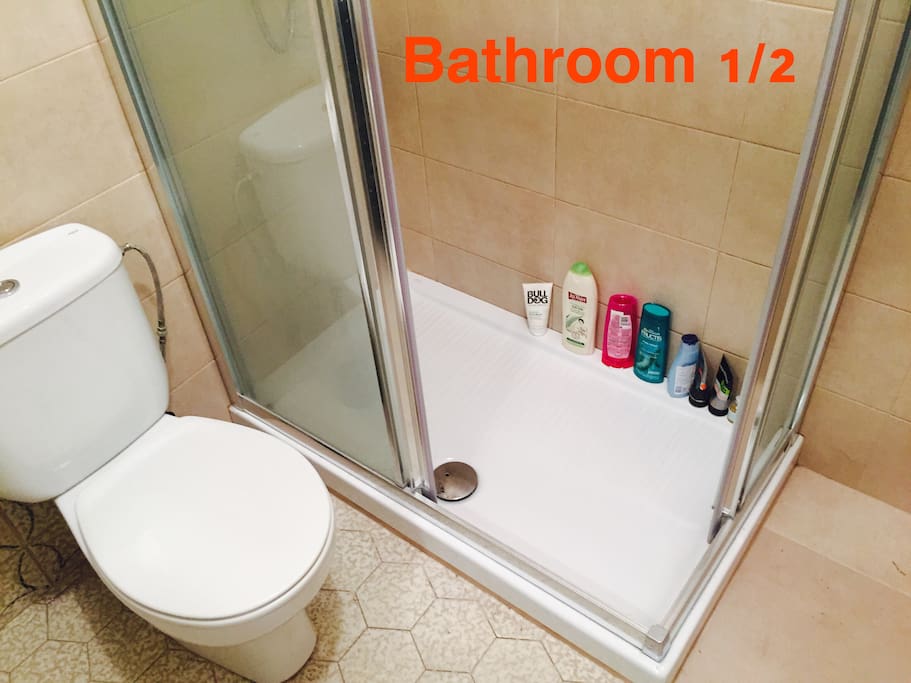 Bathroom 1/2
