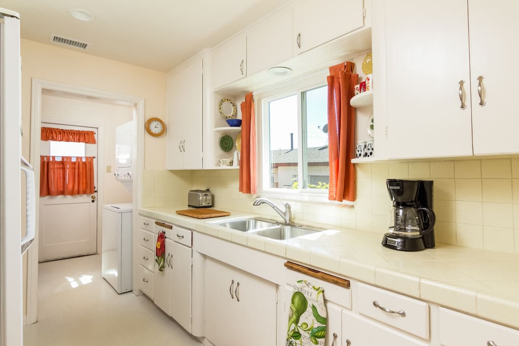 Bright and well-equipped kitchen.