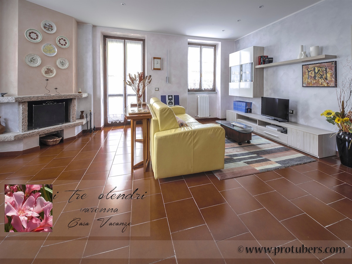 Popular Airbnb listing: and three oleandri varenna in Perledo