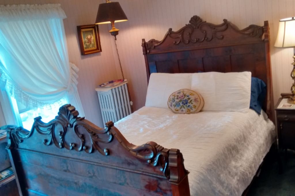 Romantic Room with Antique Double Bed
