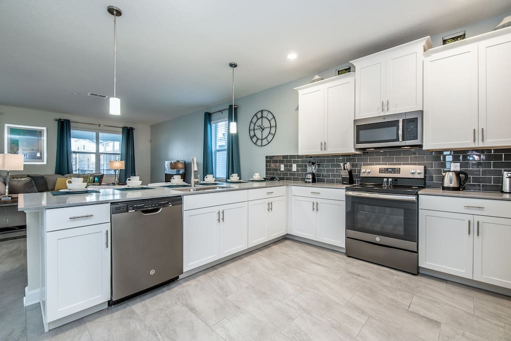 1671MoonValleyDr-8
