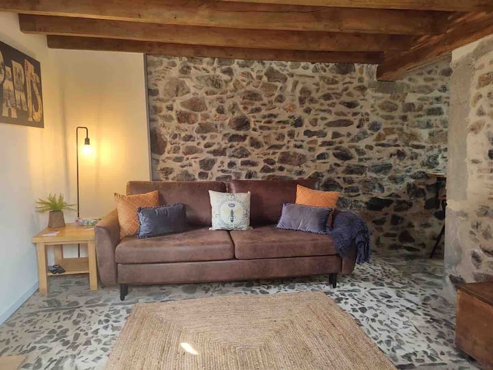 Beautifully Converted Bread Oven - Corrèze