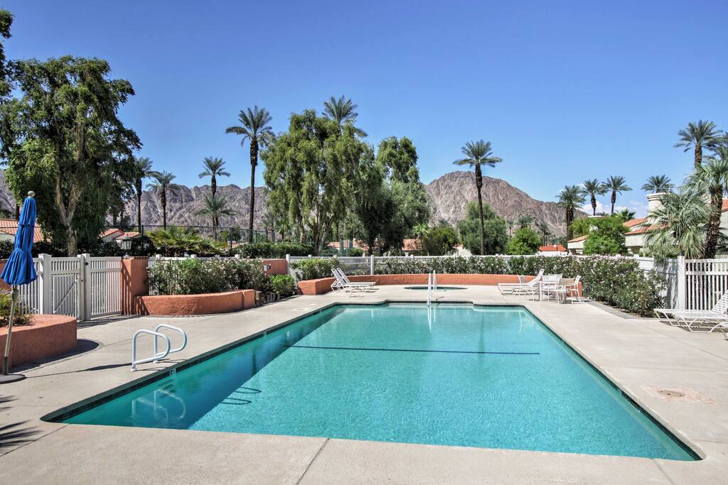 The community offers 2 18-hole golf courses, 3 private tennis courts, a community pool, jetted hot tub, day spa, clubhouse and more!