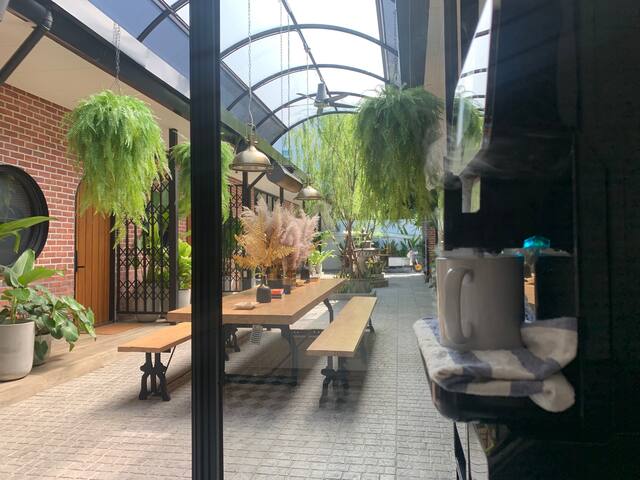 7 bedrooms with shared kitchen near Thonglor BTS gallery image 2