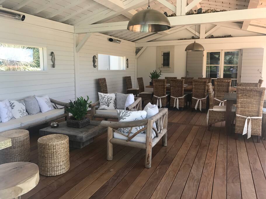 Terrasse à l'américaine avec cuisine extérieur