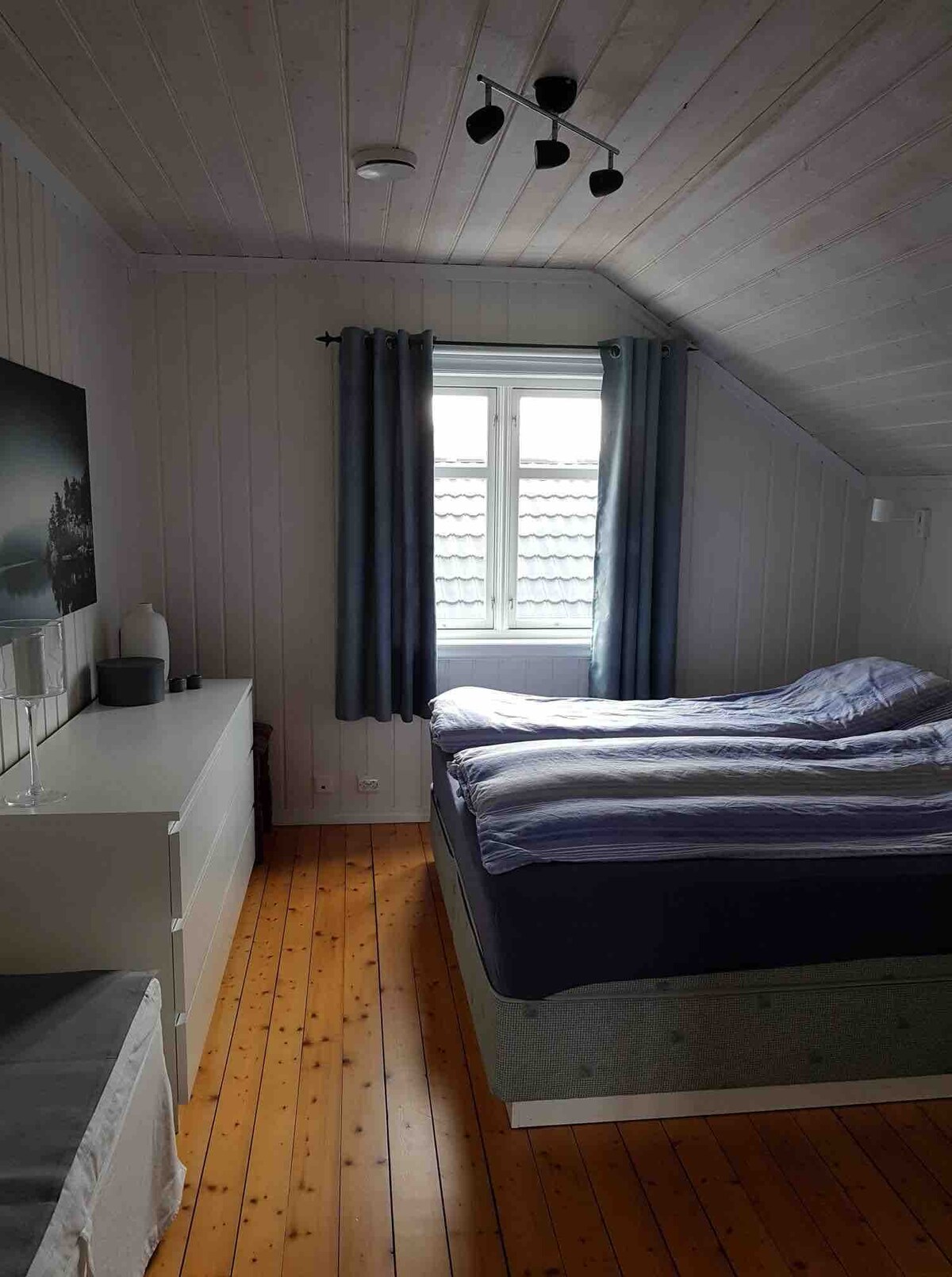 Dhomë gjumi 2 me krevat dopio