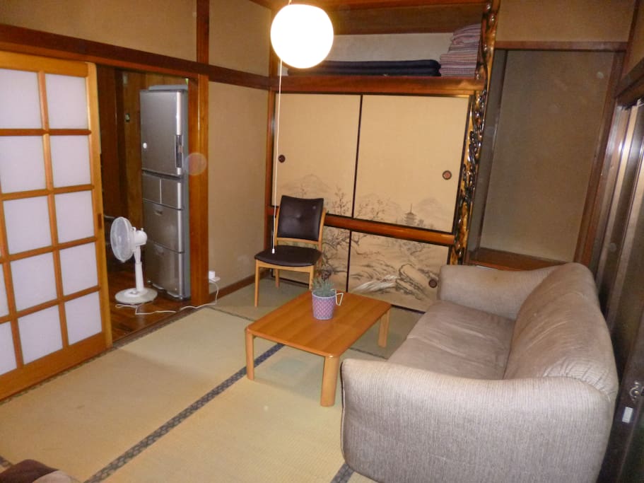 【Bed room 1】2 comfortable double sofa beds