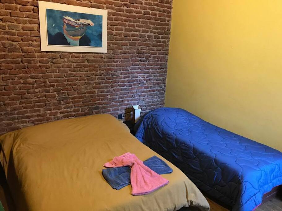 Cuarto privado, de atmósfera artística y la personalidad única de nuestra casa de finales del S. XIX