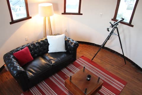 Successful Airbnb property: Best View, Historic Building! in Montevideo